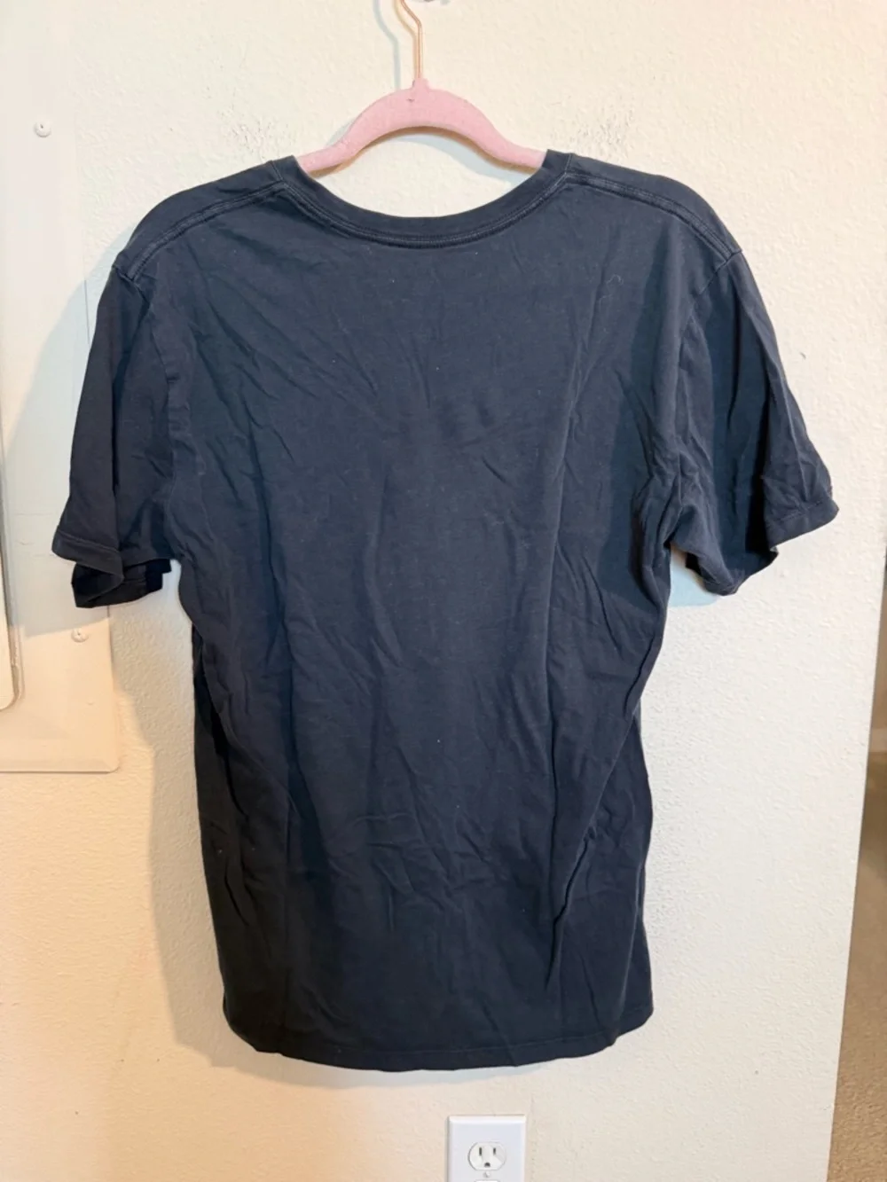 True Religion Black V Neck T Shirt Men’s Medium Logo Tee Casual